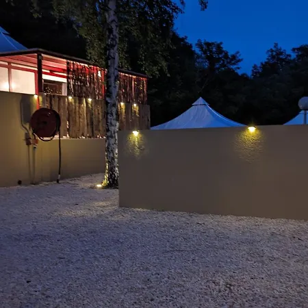 Camping Le Village Des Sources Ceilhes-et-Rocozels Exterior photo